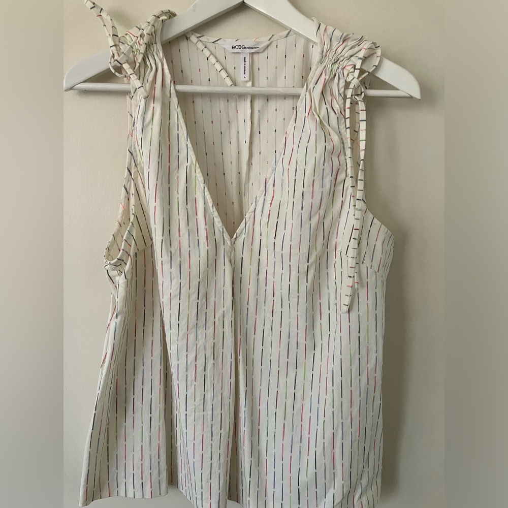 Bcbg sleeveless tank SZ L